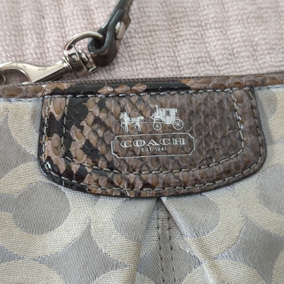 Coach wristlet wallet - Picture 2 of 4